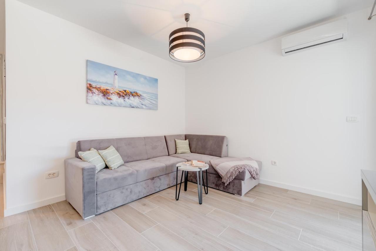 Апартаменти New, Private Heated Swimming Pool, Free Parking, Trogir Centar Екстер'єр фото